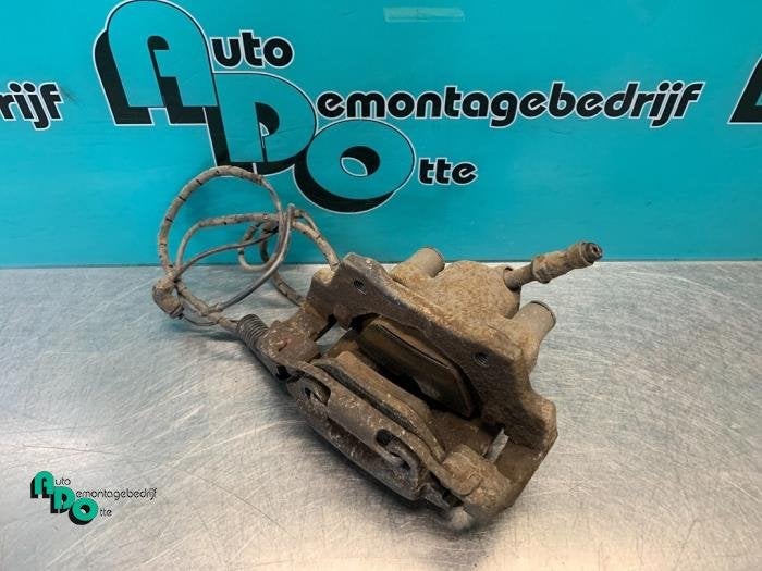 Remklauw (Tang) rechts-achter van een BMW 3-Serie (3-Serie 9, Gebruikt, -, -, Ophalen of Verzenden