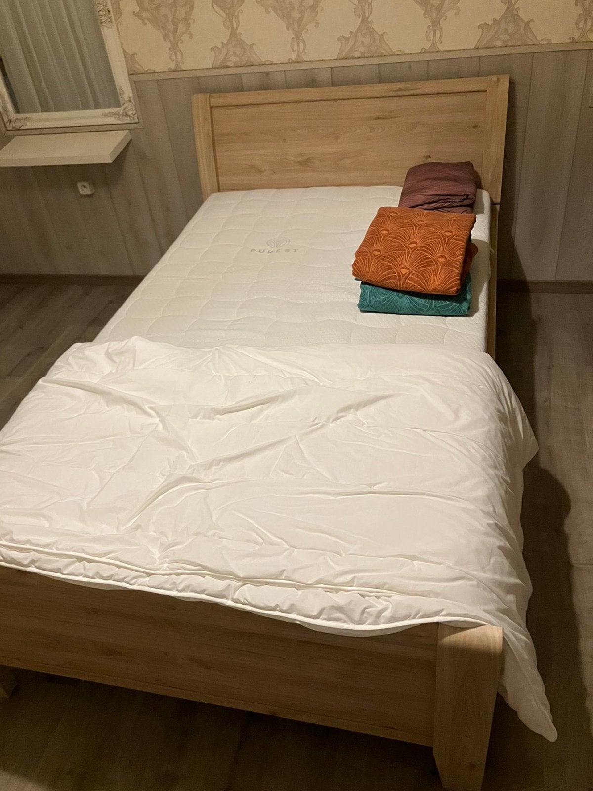 Twijfelaar, Huis en Inrichting, Slaapkamer | Bedden, Ophalen, Zo goed als nieuw, Twijfelaar