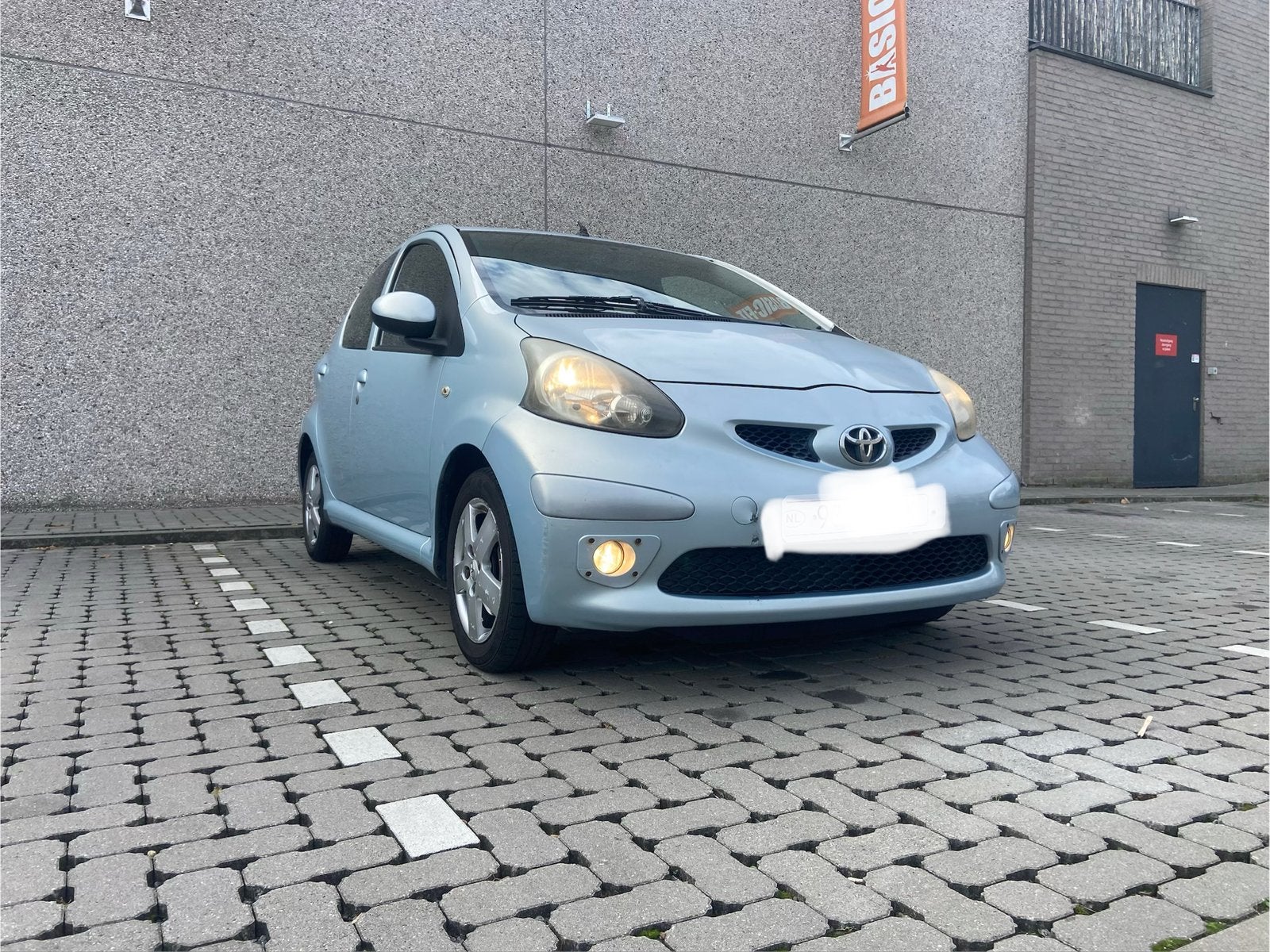 TOYOTA AYGO HOMOLOGUÉ POUR LA VENTE (CLIMATISATION), Autos, Achat, Boîte manuelle, Noir, 5 portes