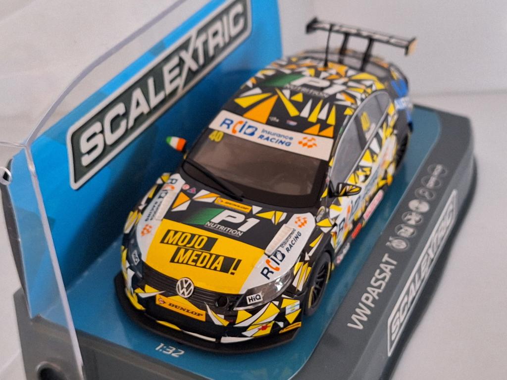 Scalextric BTCC VW Passat Aron Smith C3864 DIGI Voorbereid, Overige merken, Racebaan, Nieuw, Ophalen of Verzenden