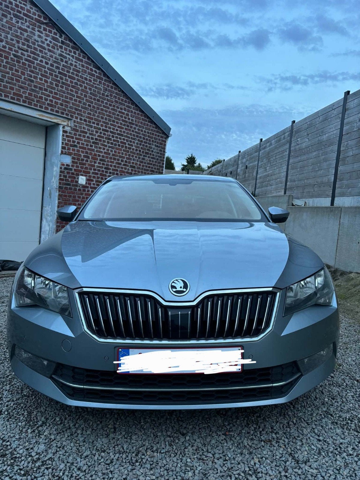 skoda superb 2019, Autos, Argent ou Gris, Achat, Noir, 5 portes
