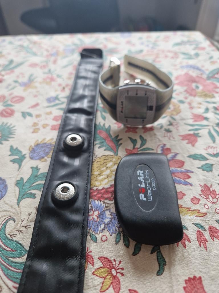 Montre polar FT4 avec capteur de fréquence cardiaque