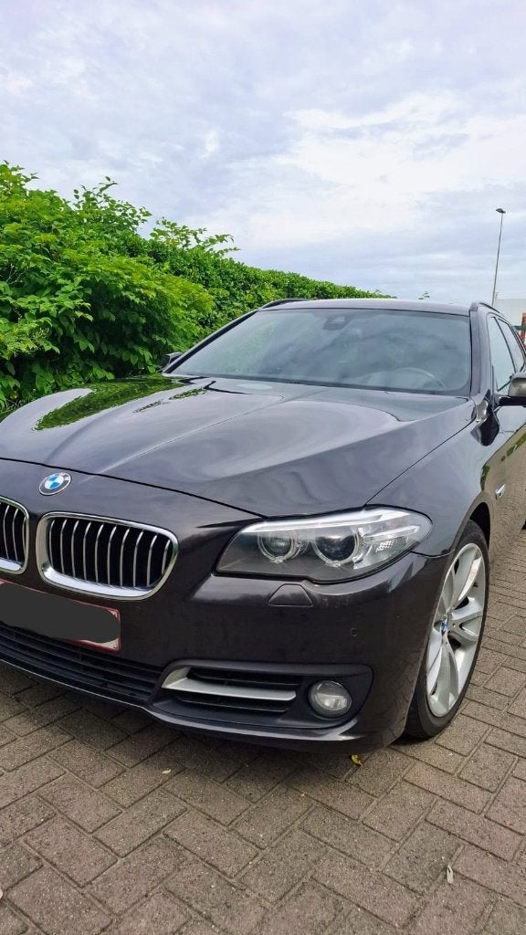 Le lifting du visage 520d est approuvé pour la vente., Autos, BMW, Particulier, Série 5, ABS, Caméra de recul, Phares directionnels