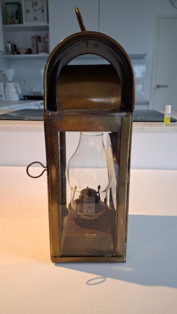 Oude scheepslamp, Ophalen