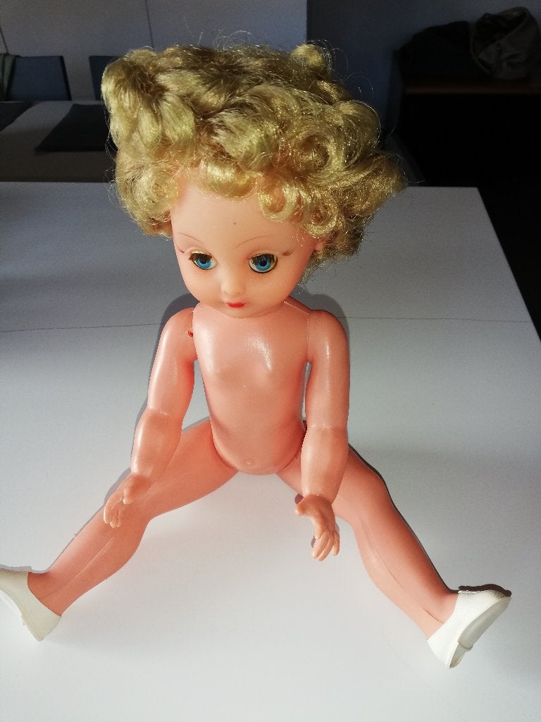 Vintage hard plastic babypop, Verzamelen, Poppen, Ophalen of Verzenden, Zo goed als nieuw, Babypop
