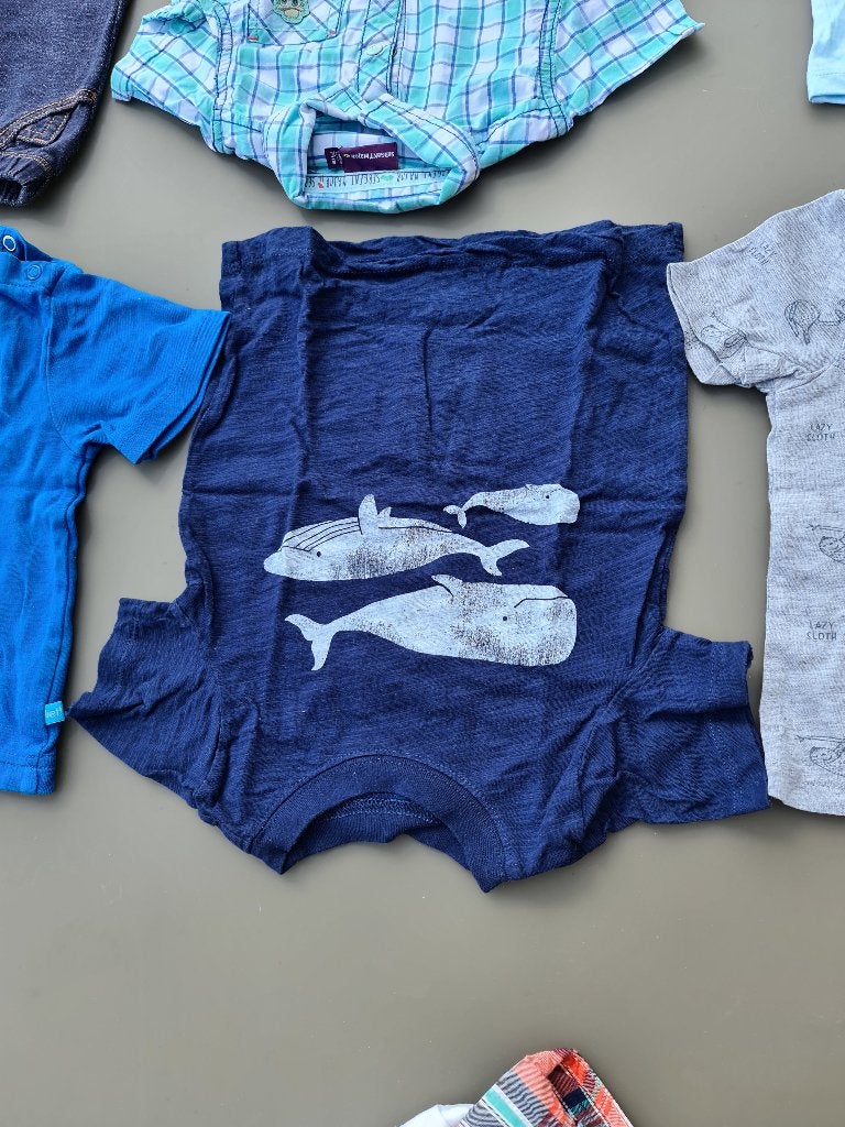 t-shirt met walvissen 12m 80cm, Kinderen en Baby's, Babykleding | Maat 80, Ophalen, Zo goed als nieuw