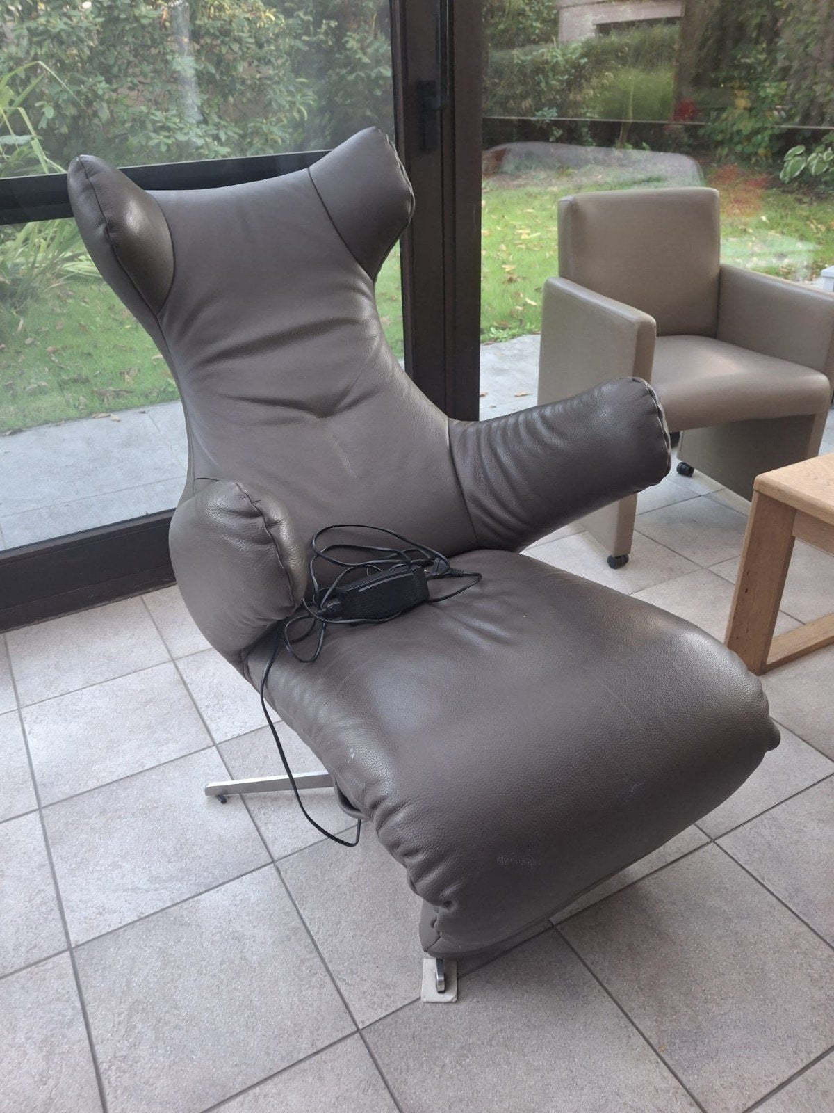 relaxzetel saphira leolux, Ophalen