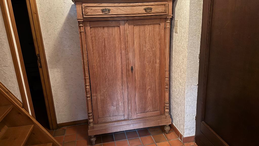 Authentieke Olmen kast van minstens 100 jaar oud, Ophalen
