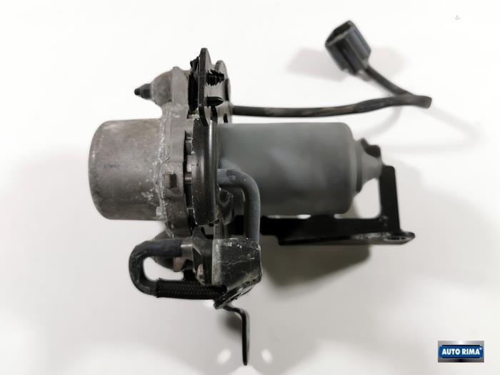 Vacuumpomp (Benzine) van een Volvo V60, Gebruikt, -, -, Ophalen of Verzenden