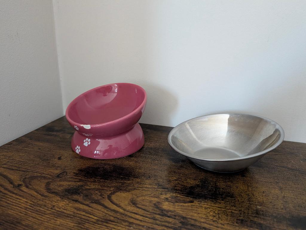 Gratis voerbakjes kat, Dieren en Toebehoren, Ophalen, Gebruikt