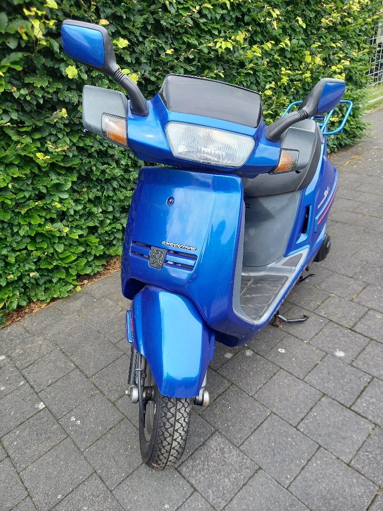 Peugeot SV 125cc Executive, Fietsen en Brommers, Ophalen, 125 cc, Zo goed als nieuw, Benzine