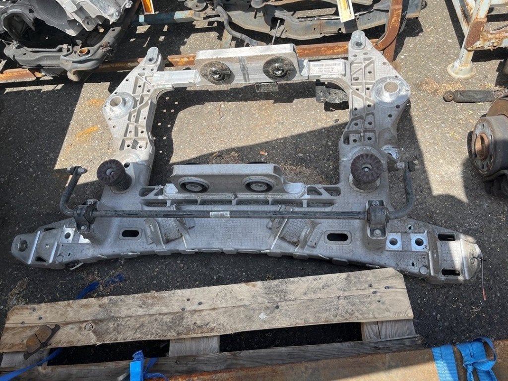 BERCEAU MOTEUR Ford Transit (|NK415K067DB|), Henry-Ford-Straße  1
50735  Köln, DE, Ford-Werke GmbH, Kunden@ford.com, Ford