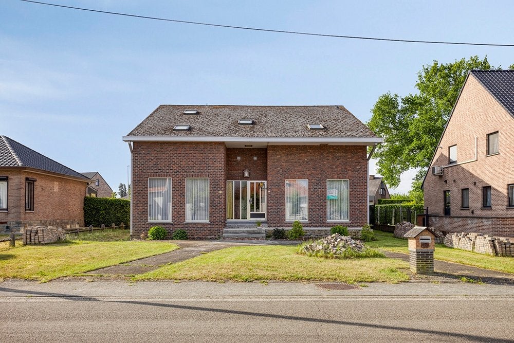 Huis te koop in Herk-de-Stad voor € 349.000, Immo, 8 kamers, 500 tot 1000 m², 398 kWh/m²/jaar, Vrijstaande woning