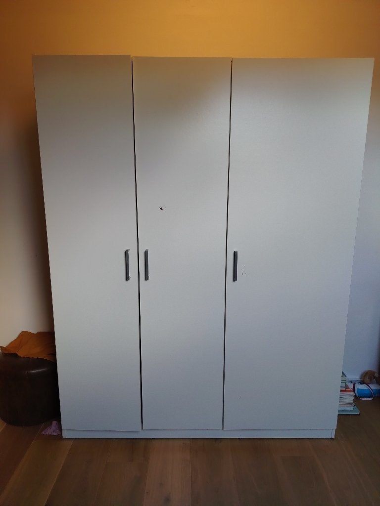 IKEA kleerkast met 3 deuren – gedemonteerd – gratis, Ophalen, Met deur(en), Gebruikt, 150 tot 200 cm