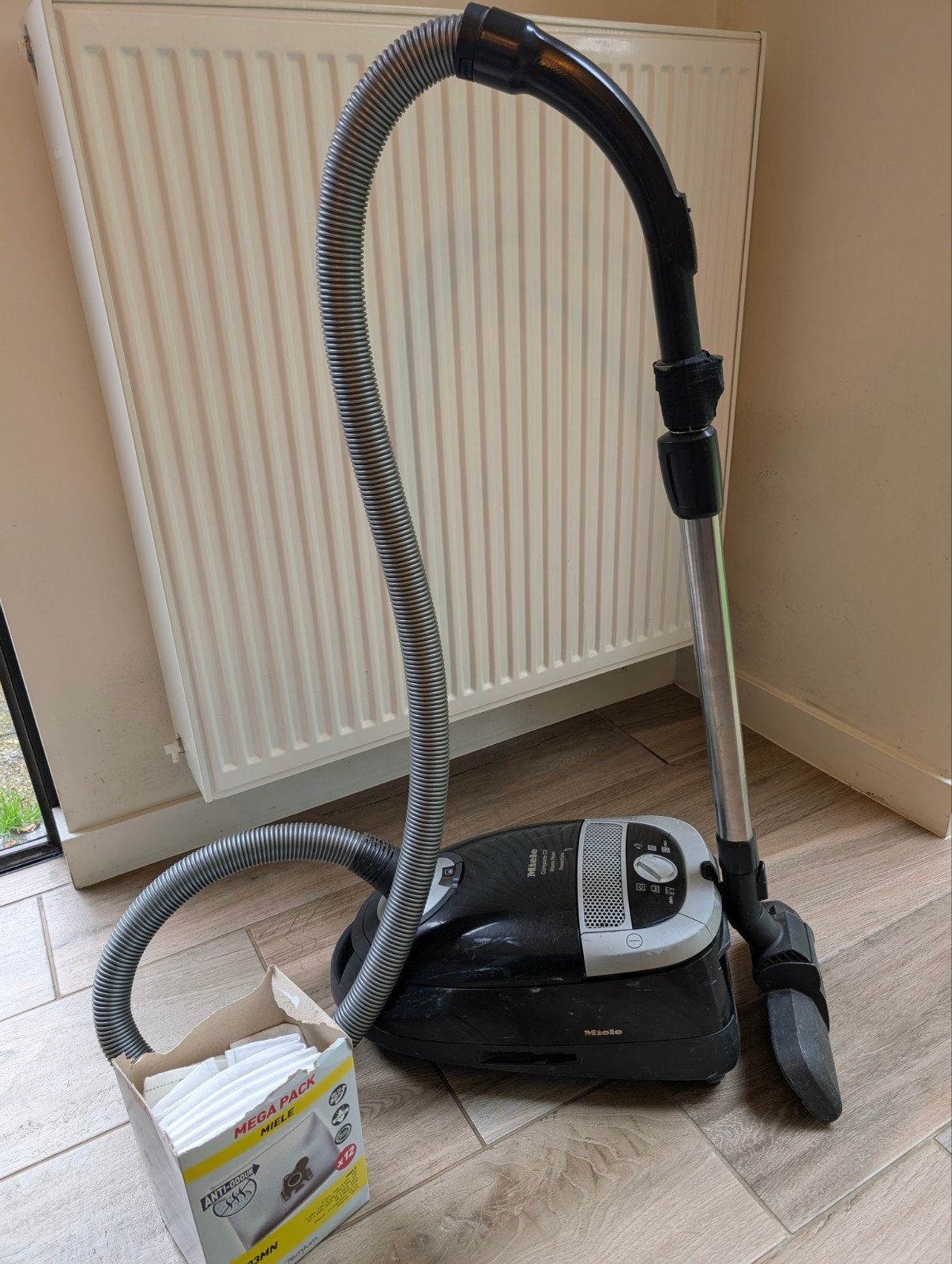 Miele stofzuiger, Elektronische apparatuur, Gebruikt, Miele, Minder dan 1200 watt, Geschikt voor harde vloeren
