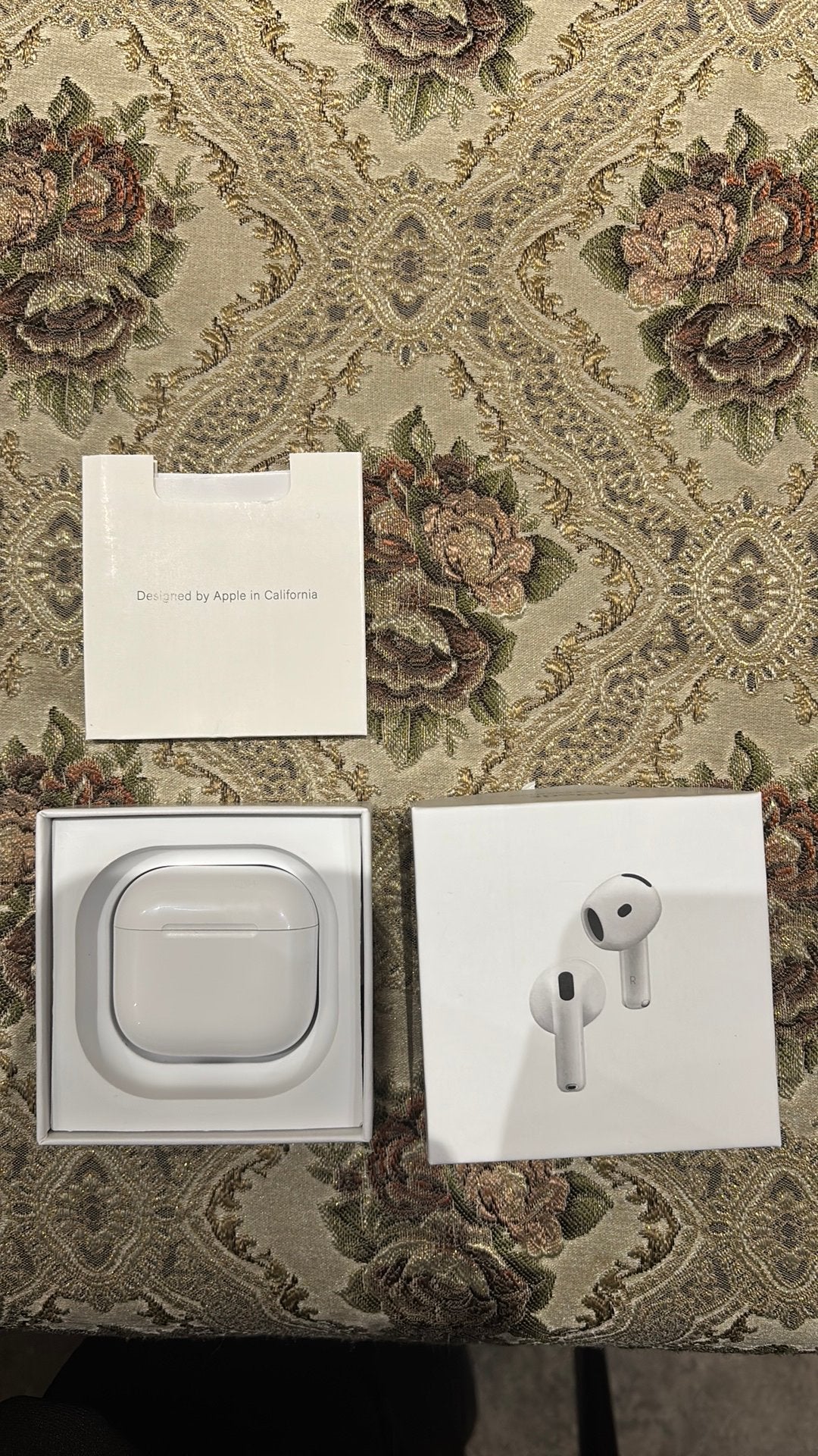 Airpods 4, Télécoms, Neuf, Blanc, Intra-auriculaires (Earbuds), Indicateur de batterie