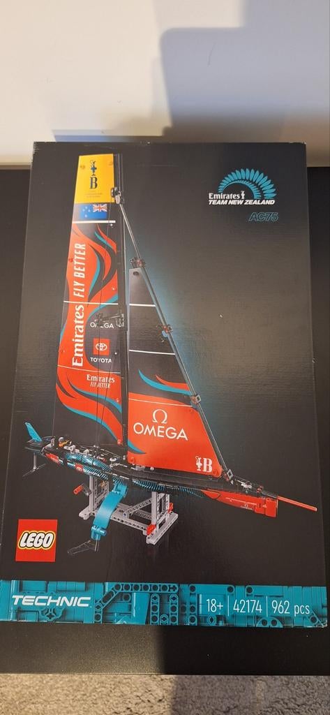 Lego  - Yacht Emirates Team New Zealand - 42174  (Sealed), Ophalen, Lego, Nieuw, Complete set