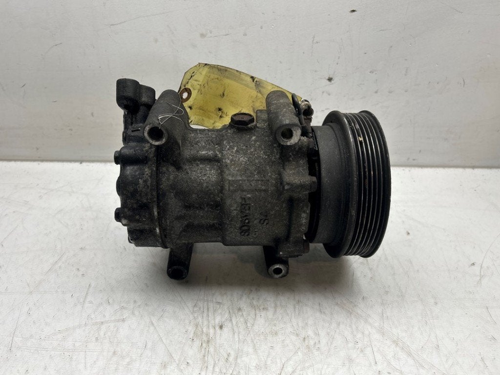AIRCO POMP Renault Clio II Societe (SB) (01-1998/12-2012), Gebruikt, Renault, Peter-Huppertz-Straße 5
51063  Köln, DE, Dialog.deutschland@renault.de