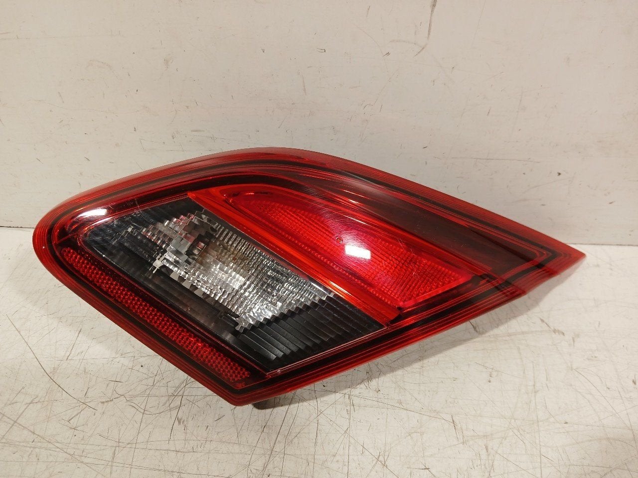 Achterlicht kofferdeksel achterklep rechts Opel Corsa, Auto-onderdelen, Onderdelen@venauto.nl, Van der Ven Autorecycling B.V.
