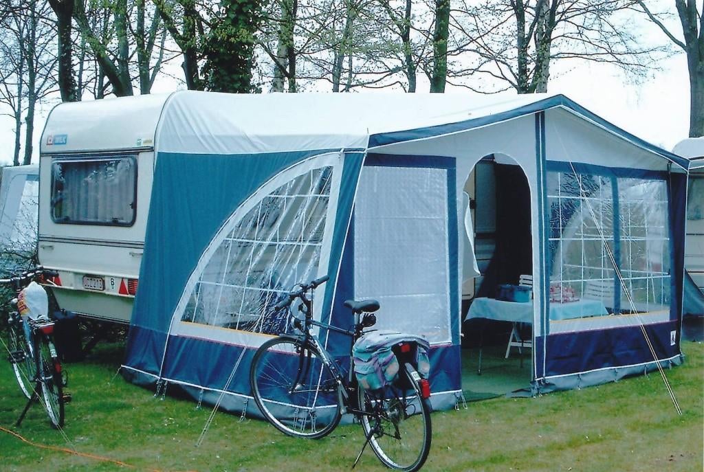 Voortent caravan, Ophalen, Zo goed als nieuw, Dorema