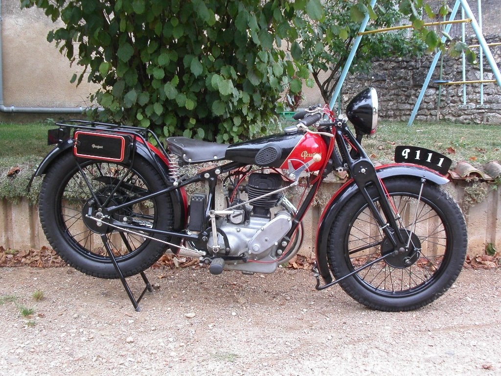 Oude vooroorlogse PEUGEOT-motorfietsen van RTM., Verzenden, Overige merken