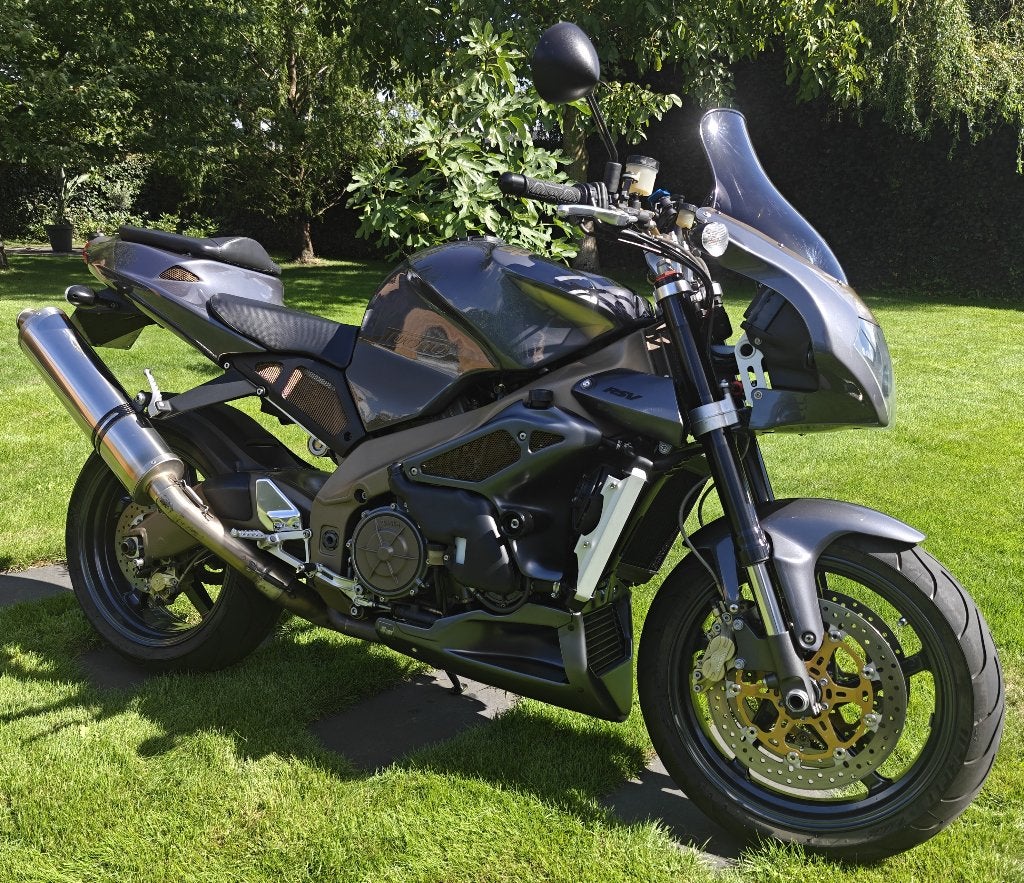 Aprilia Tuono 1000R uit 2004, Motoren, 2 cilinders, Occasion, Motorrijbewijs A, Particulier