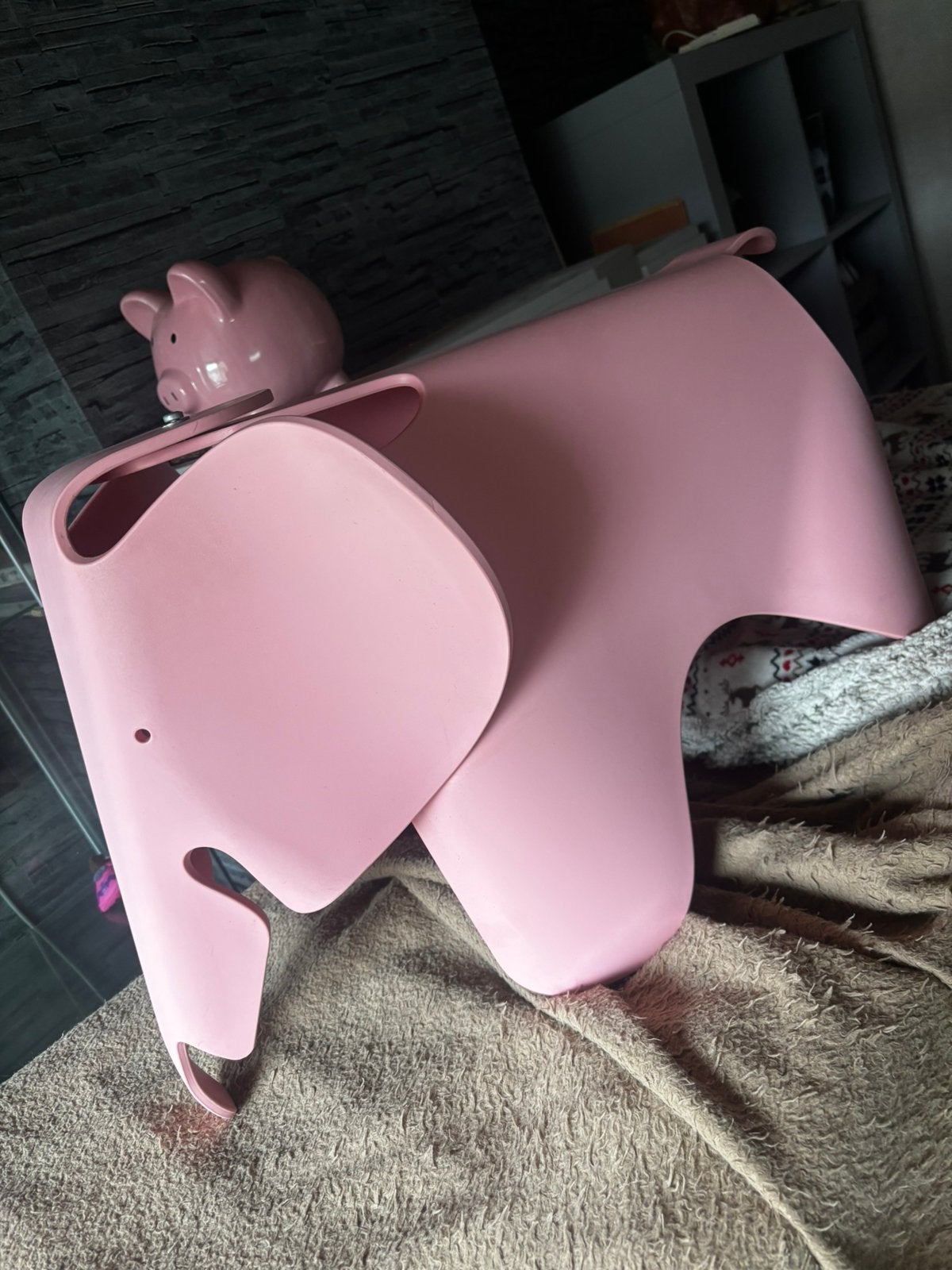 Originele Vitra Eames Elephant – Pale Rose (Groot model), Ophalen of Verzenden, Zo goed als nieuw
