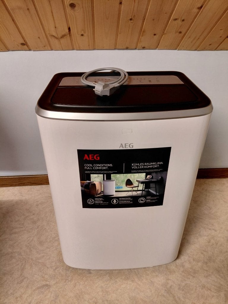Mobiele airco AEG, Elektronische apparatuur, Airco's, Ophalen, Minder dan 60 m³, Zo goed als nieuw, Koelen en Ontvochtigen