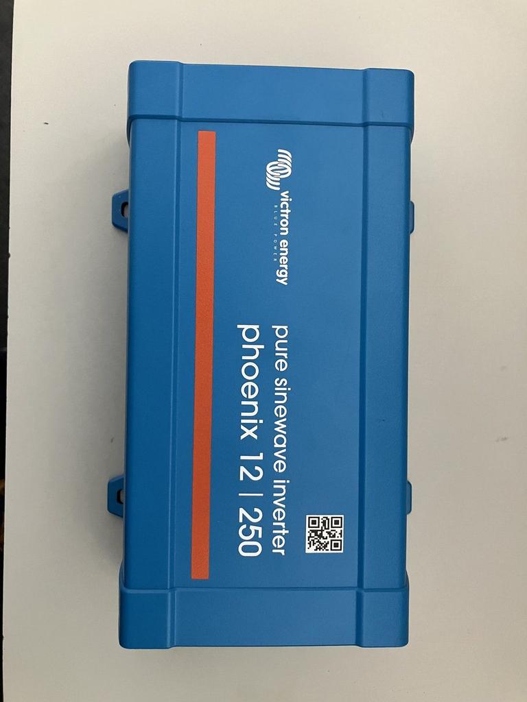Victron Phoenix Inverter Omvormer 12Volt 250Watt, Neuf, -, -, Enlèvement