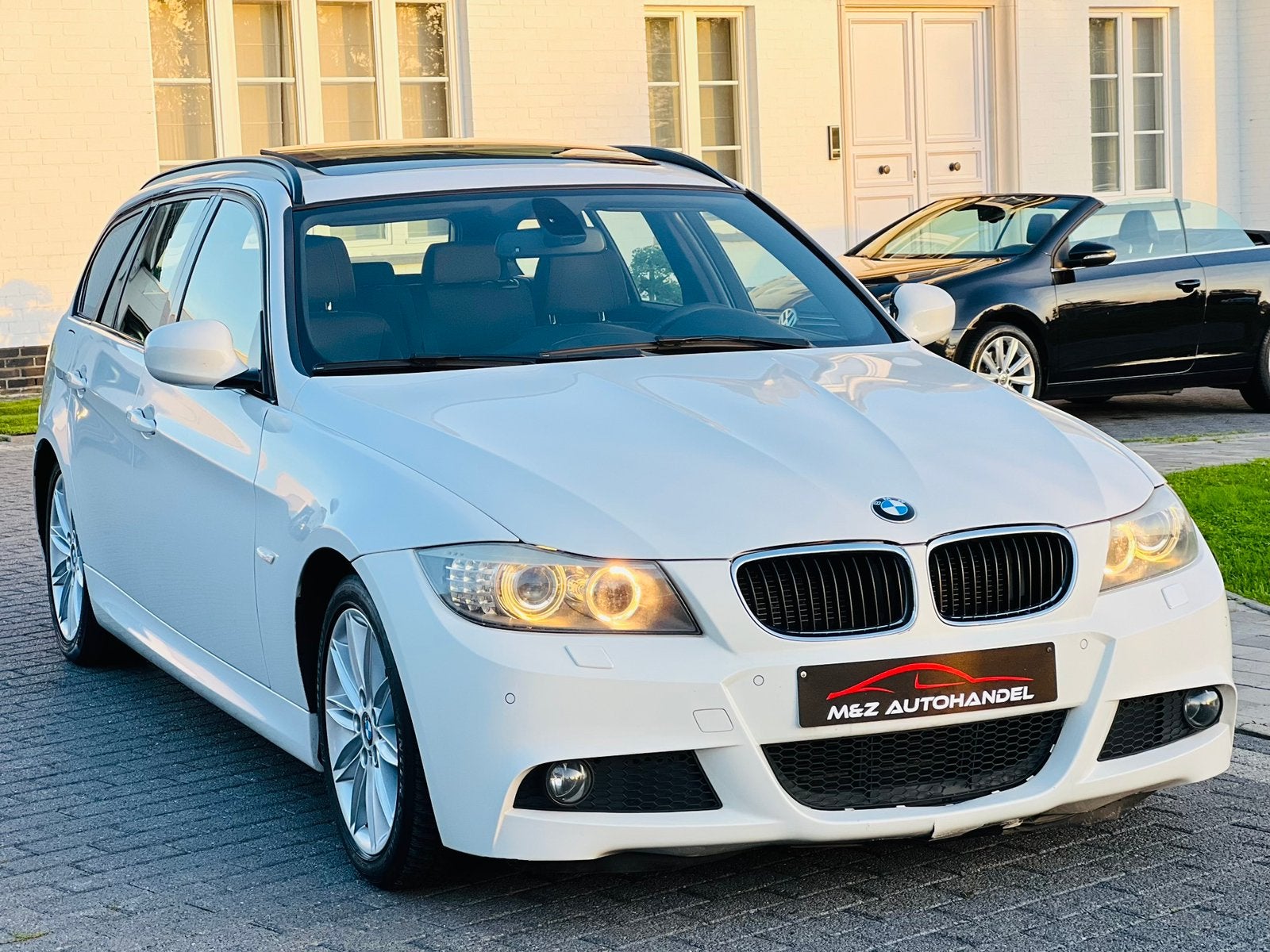 BMW 318 Touring * M PACK * M PAKKET * XENON * NAVI * PANO, Autos, Euro 5, Volant multifonction, Entreprise, Alcantara
