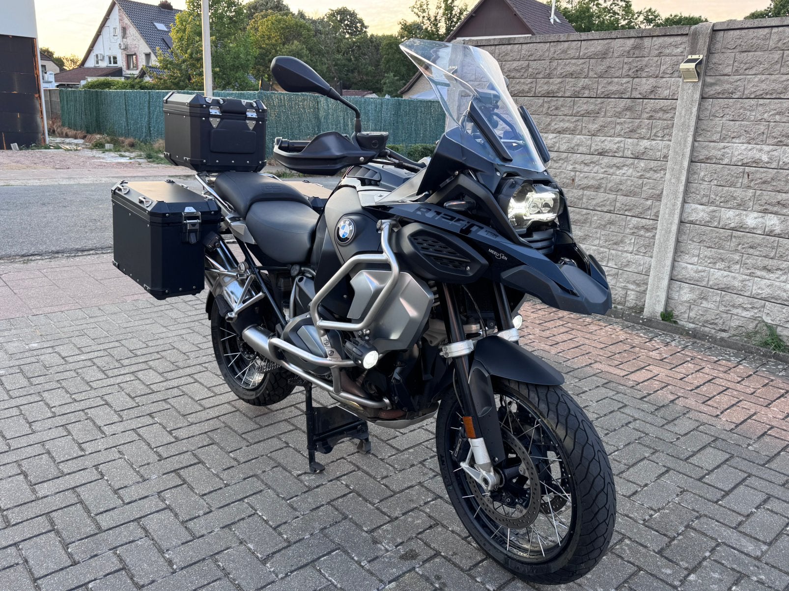 BMW R 1250 GSA  TRIPLE BLACK  2021, Motoren, Motoren | BMW, Handvatverwarming, 2 cilinders, Motorrijbewijs A, Meer dan 35 kW