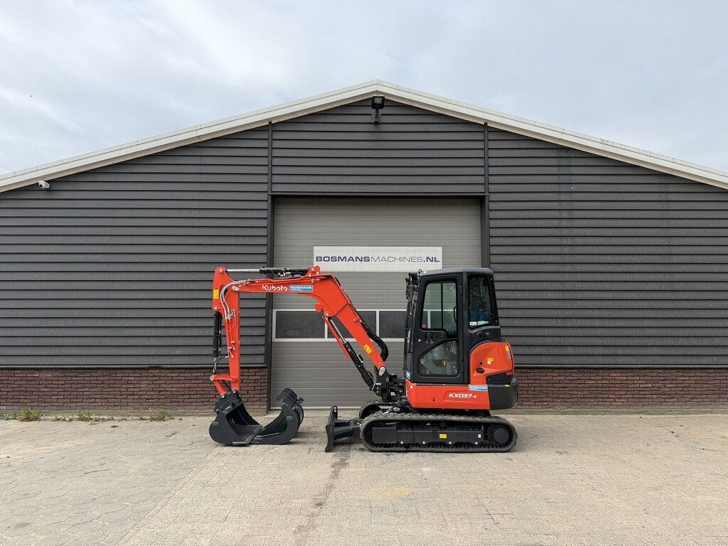 Kubota TE HUUR Kubota KX037 3.8 T minigraver, Kubota Hol, Kbt_g.eu_market_surveillance@kubota.com, Hoofdweg Oostzijde 1264
2153 LR  Nieuw-Vennep
