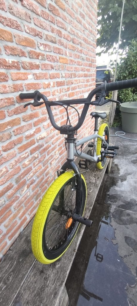 BTWIN BMX 20 inch – zilver met felgele banden, Ophalen, Velgrem, Aluminium, Btwin
