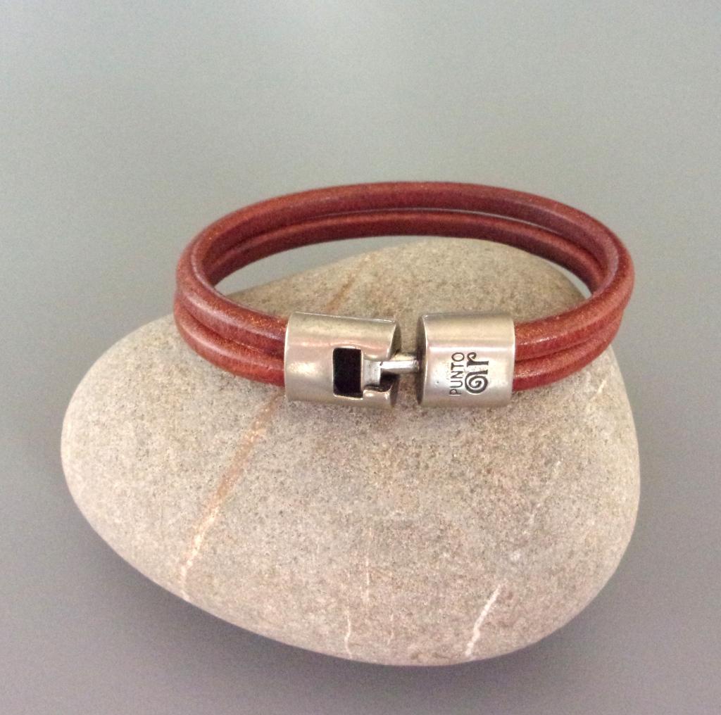 Bruine leren armband Punto voor heren, 2 ronde leren bandjes, Handtassen en Accessoires, Armbanden, Ophalen of Verzenden, Zo goed als nieuw
