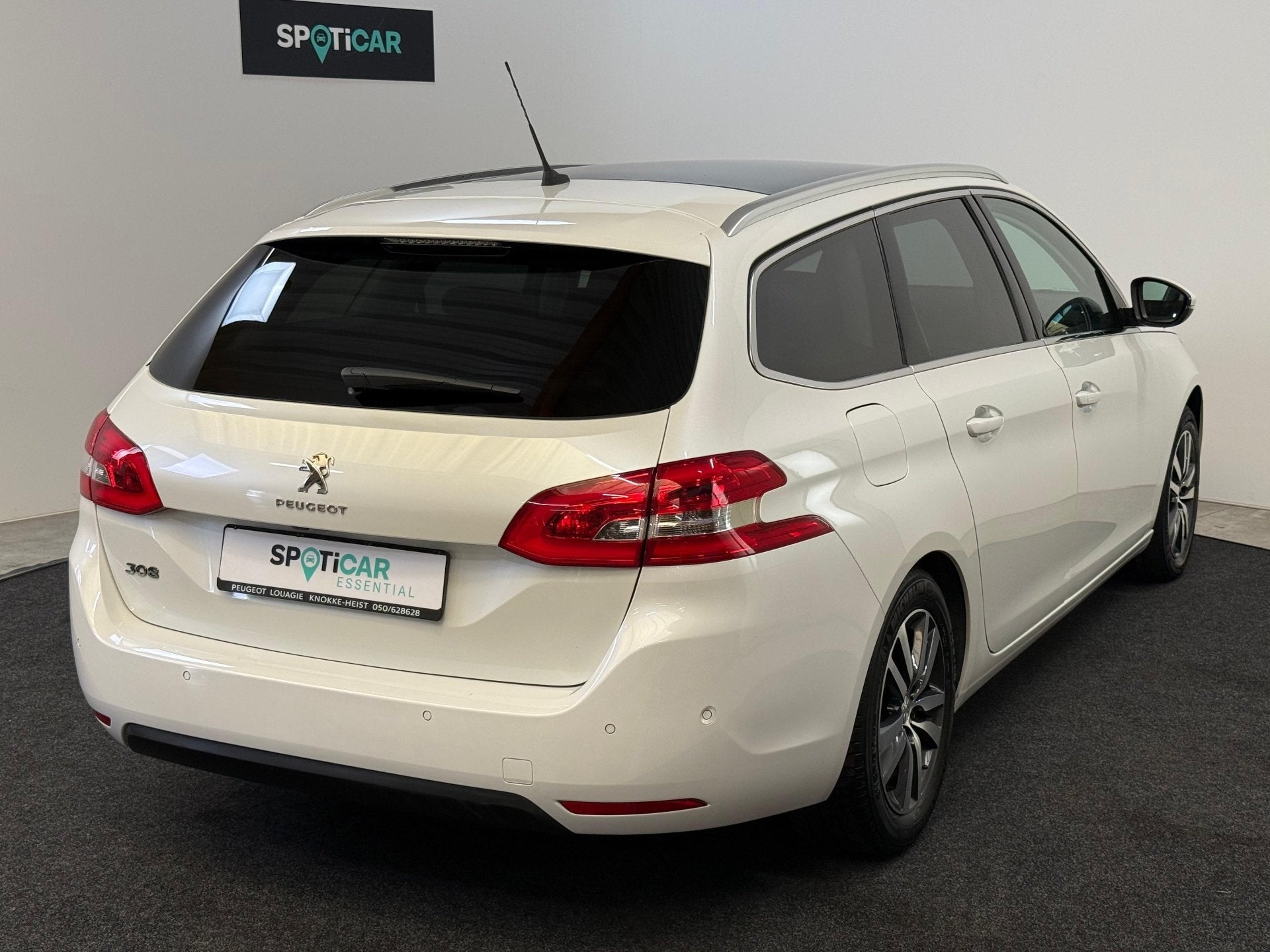 Peugeot 308 SW 1.2 Allure EAT8 AUTOMAAT - TREKHAAK - PANO DA, Achat, Euro 6, Entreprise, Commande vocale