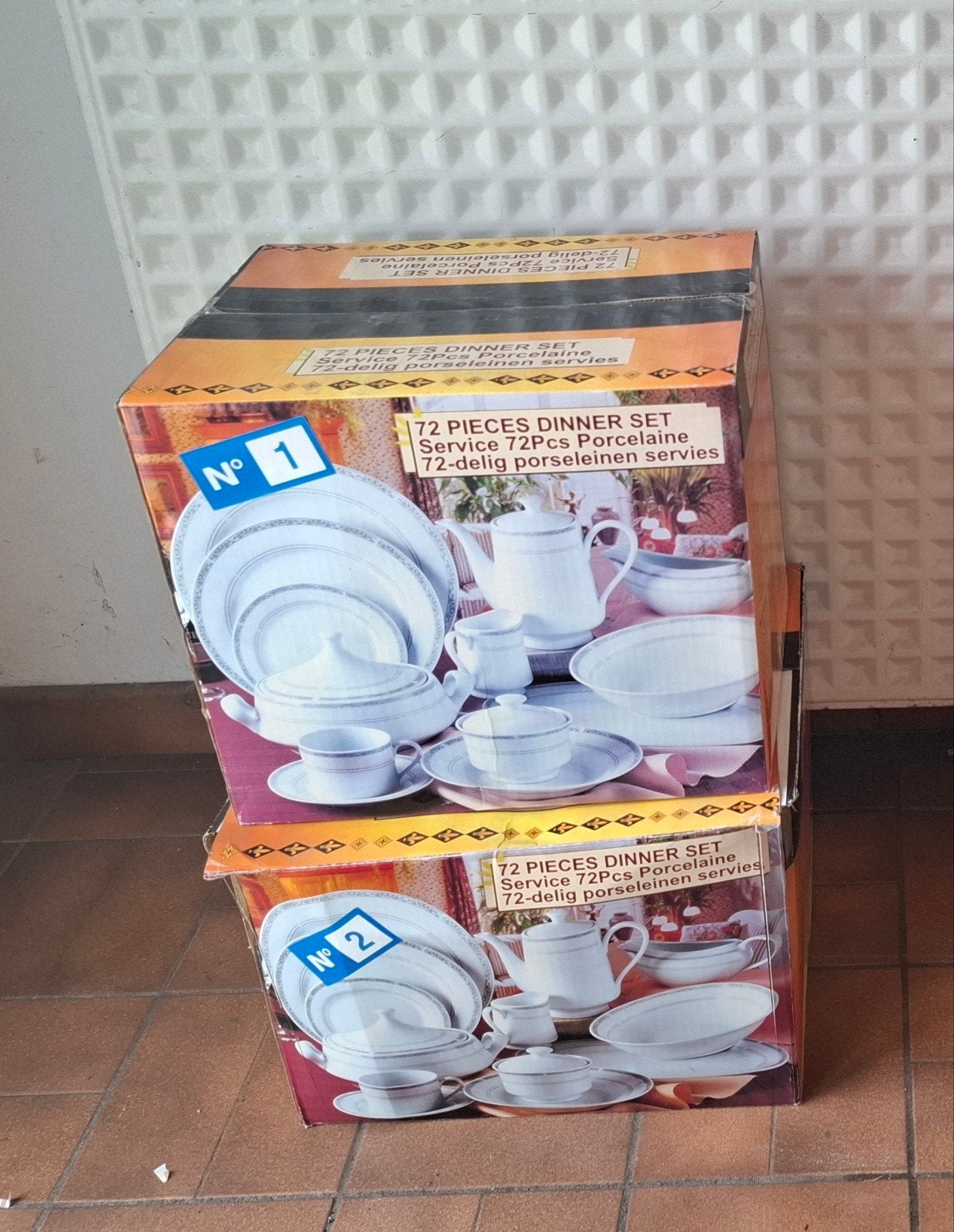 Service de table en porcelaine 72 pièces – boîte fermée, Enlèvement