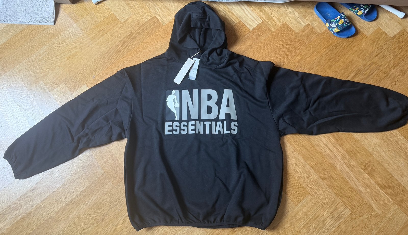 NBA essentials hoodie maat small, Caravans en Kamperen, Regenkleding, Ophalen of Verzenden, Zo goed als nieuw