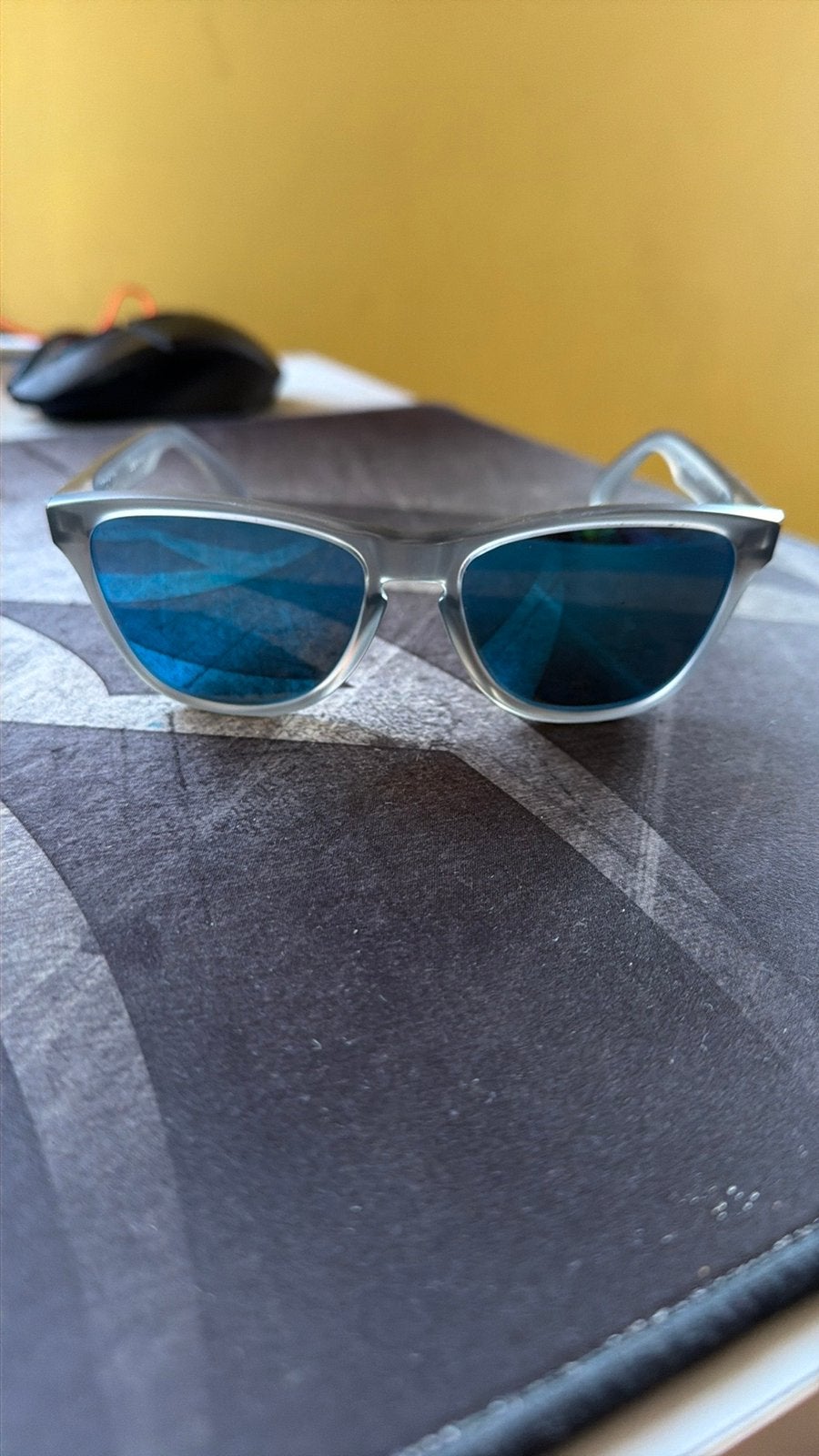 Oakly zonnebril, Enlèvement, Comme neuf, Lunettes de soleil