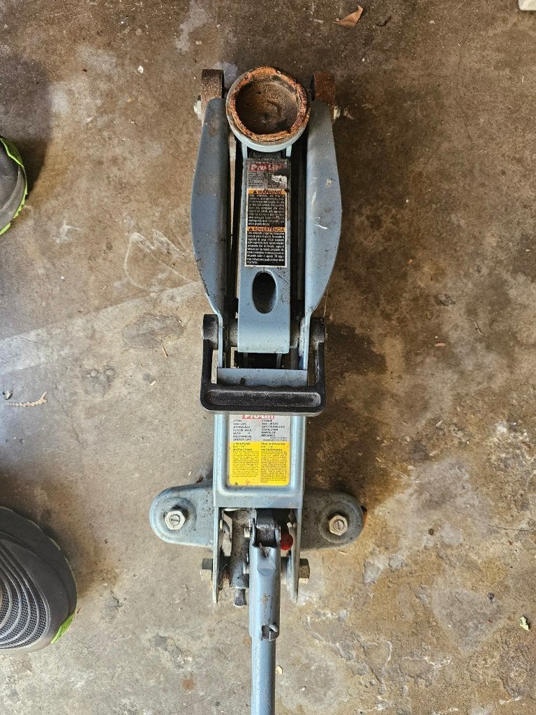 cric 2 tonnes, Enlèvement, Utilisé