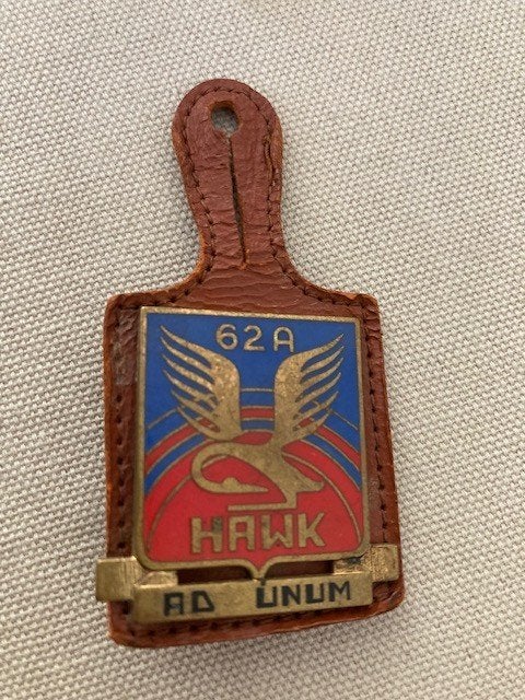 breloque 62ste Bataljon HAWK (1968), Verzamelen, Ophalen of Verzenden, Landmacht, Embleem of Badge