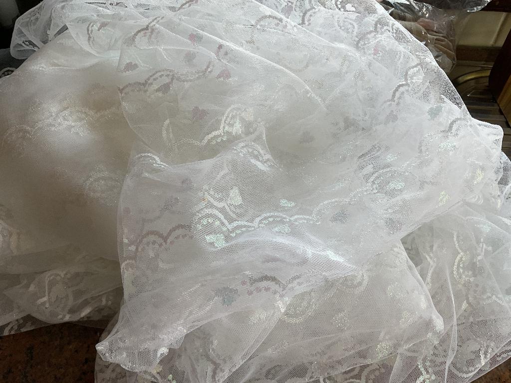 Prachtige witte tule met een hartje, mooi voor kommunie…, Enlèvement ou Envoi, Blanc