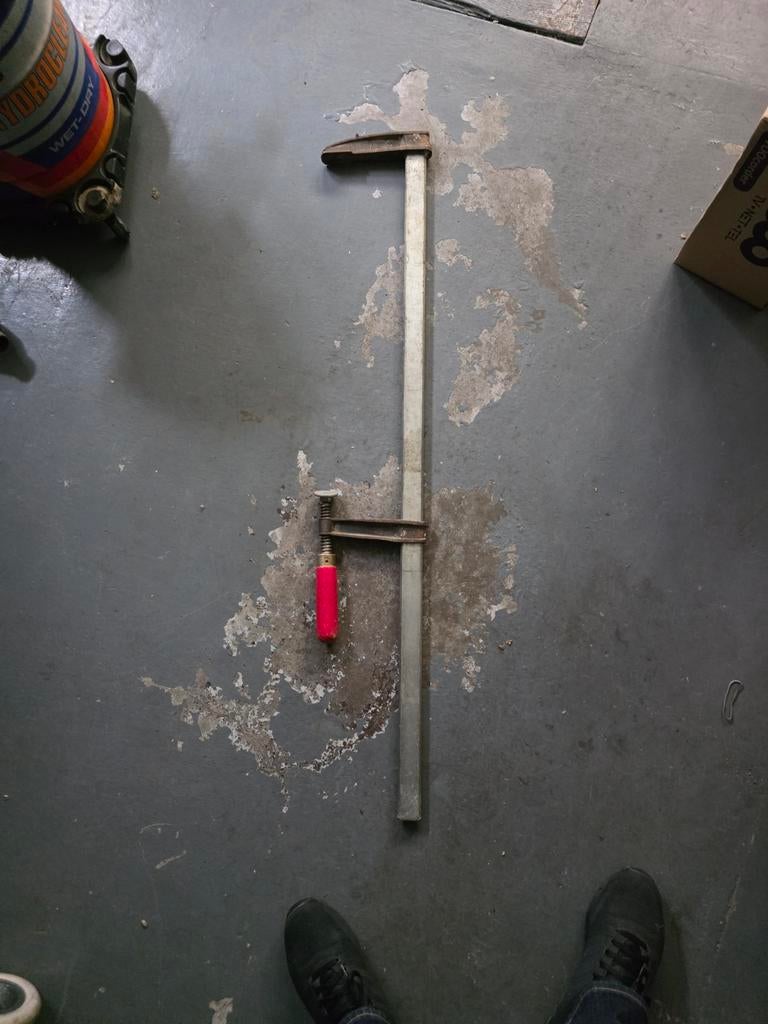 Serre joints, Enlèvement