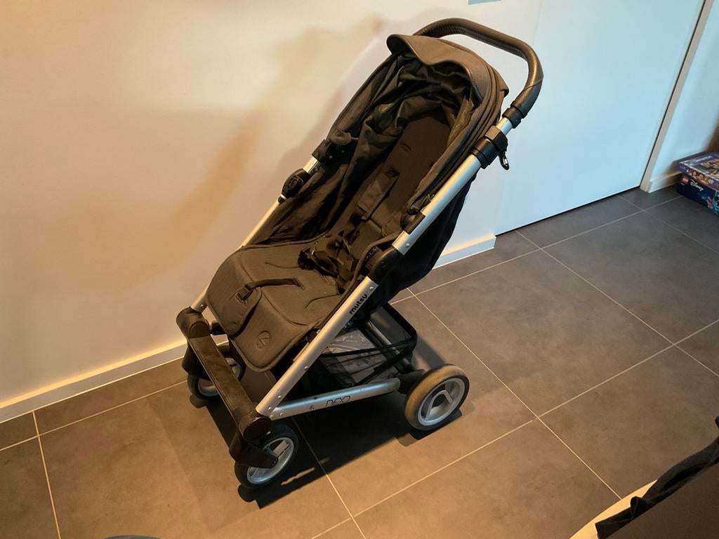 Mutsy Nexo buggy, compact en met ligfunctie, Enfants & Bébés, Buggys, Enlèvement, Utilisé