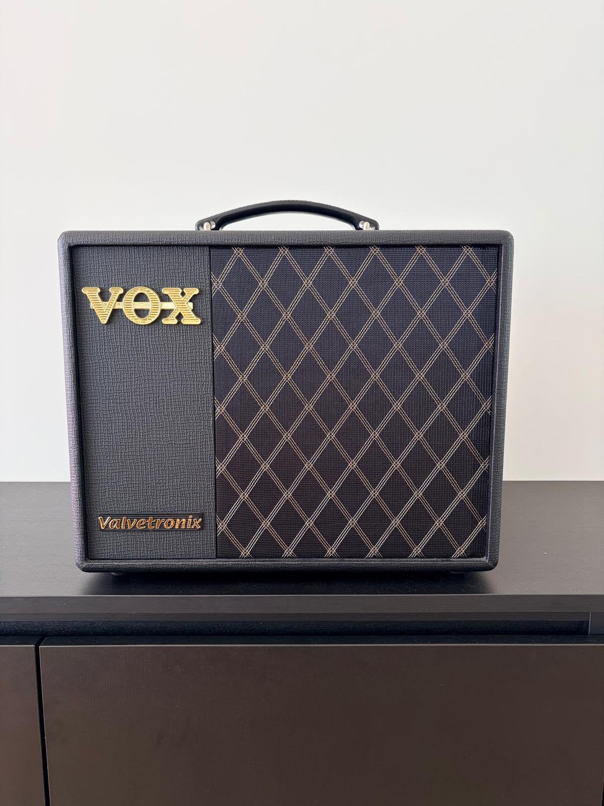 Vox vt20x, Ophalen, Zo goed als nieuw