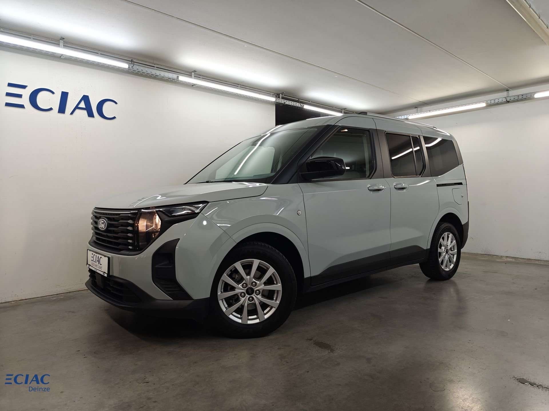 Ford Tourneo Courier Titanium Automaat - Garantie, Autos, Ford, Achat, Euro 6, Entreprise, 5 portes