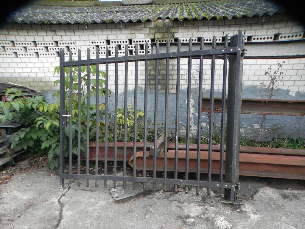 Heras poort met paal, Clôture barrée, Enlèvement, Avec portail, Utilisé