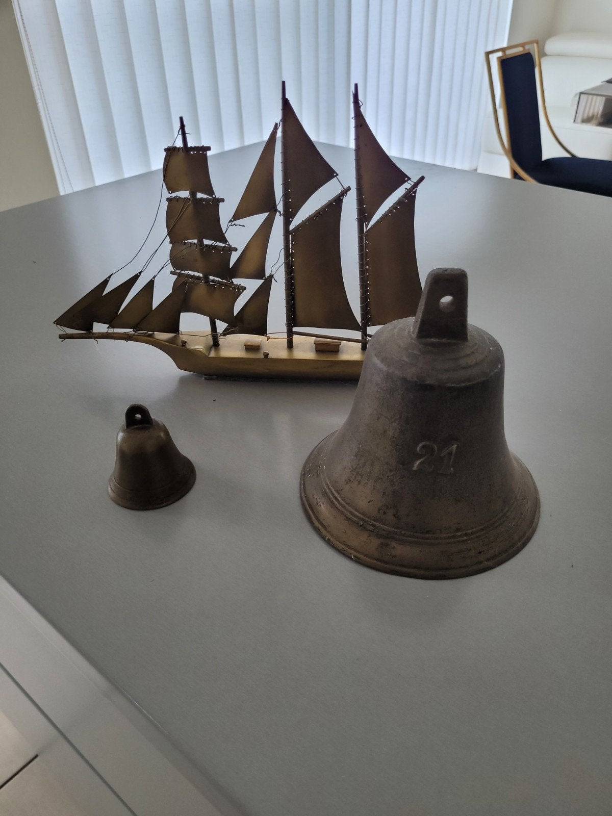 Alleen koperen boot is nog te koop, Enlèvement