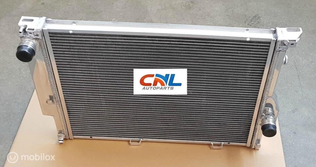 Radiateur BMW 5 E34 M5 530i/535i & 7 E32 730i/730iL/735i/735, Auto-onderdelen, Nieuw, Ophalen of Verzenden