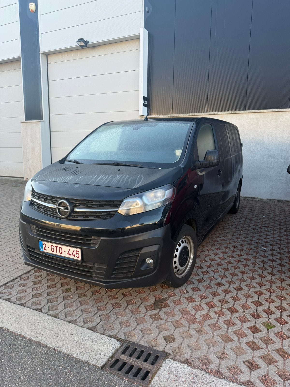 Opel VIVARO, Stof, Euro 6, Zwart, Particulier