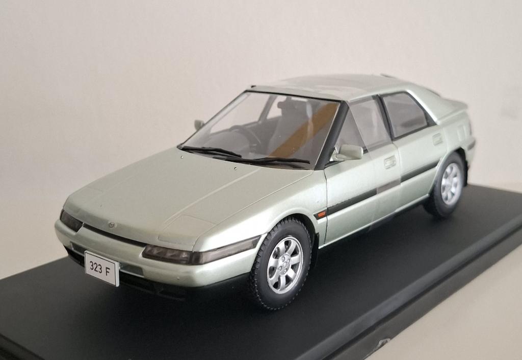 Mazda 323 F, Hobby & Loisirs créatifs, Voitures miniatures | 1:24, Envoi, Neuf, Voiture, Autres marques